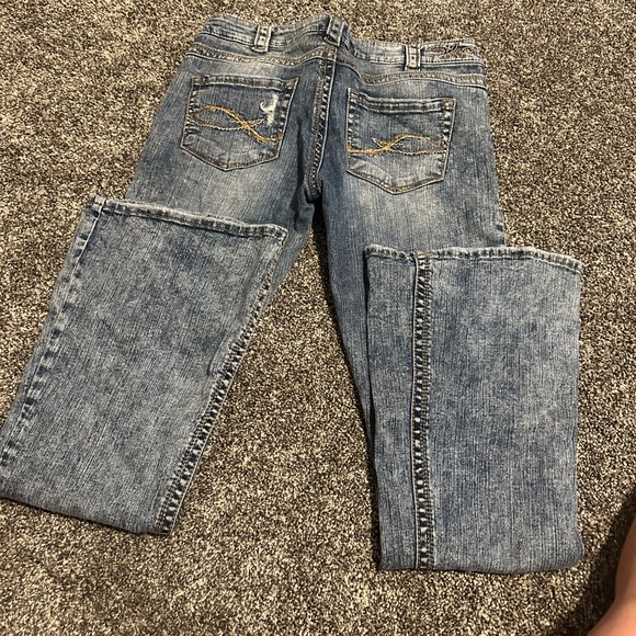 Silver - Picture 2 of 3